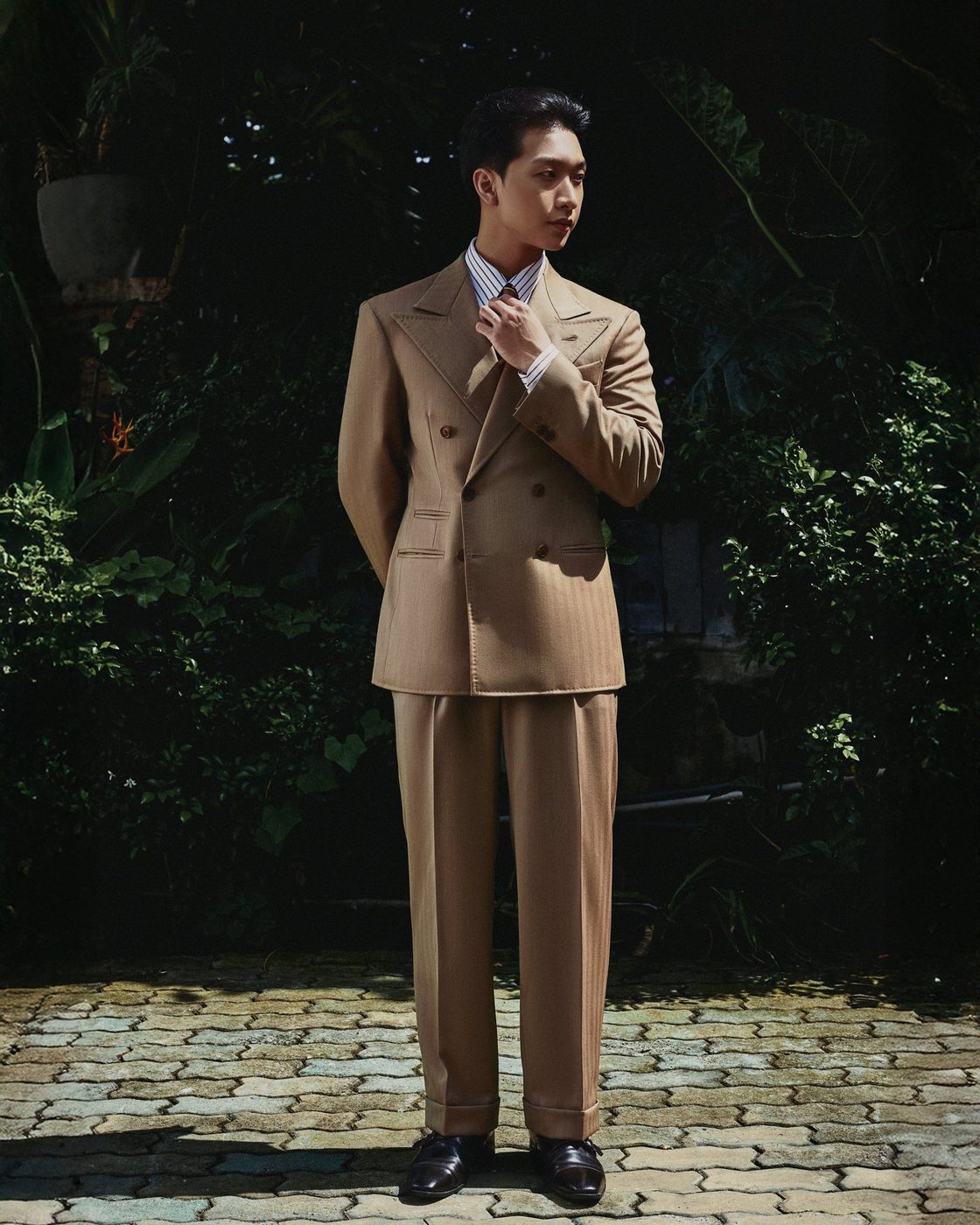 Khách hàng trong bộ suit may đo Alpha Tailor