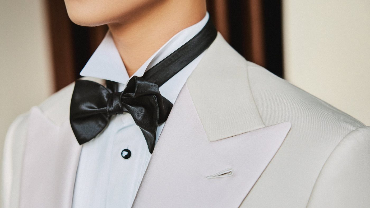 Xu hướng suit 2026: vai mềm và bảng màu trầm ấm